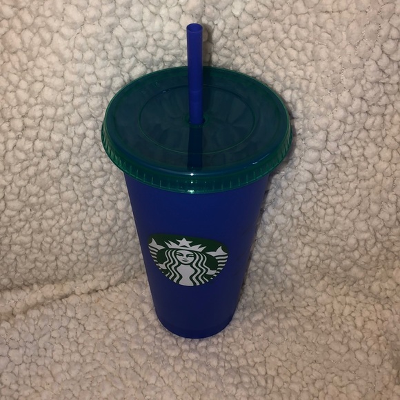 Color changing cup from Starbucks - Picture 2 of 4
